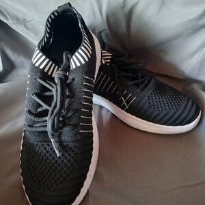 Danskin Black and White Women's Sneakers